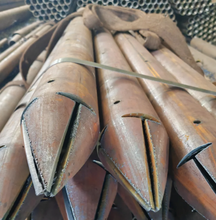 四平出尖打孔加工无缝注浆钢花管注浆管厂家